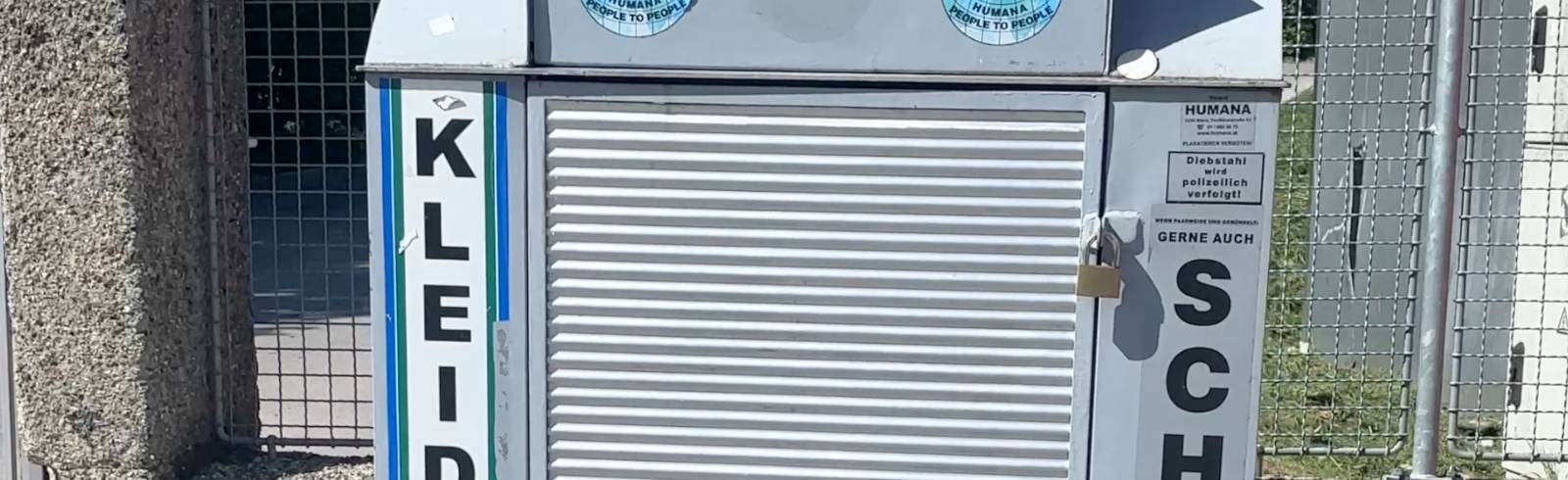 Stadt verbietet Altkleidercontainer wegen Vermüllung