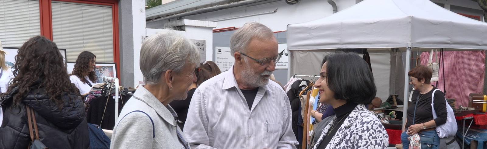 Flohmarkt als Treffpunkt: Politik beginnt beim Zuhören