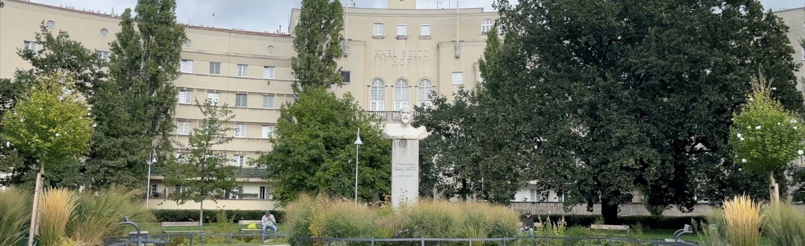 Karl-Seitz-Hof: Hoch lebe der Gemeindebau
