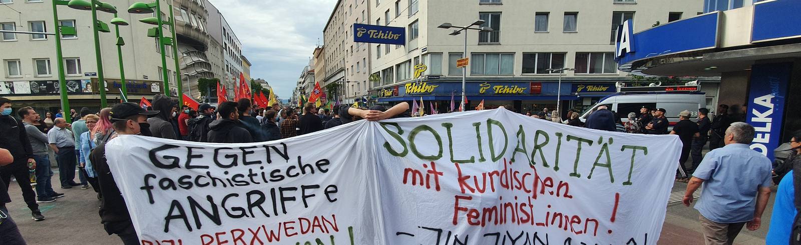 Randale: Türkische Nationalisten greifen Demo an