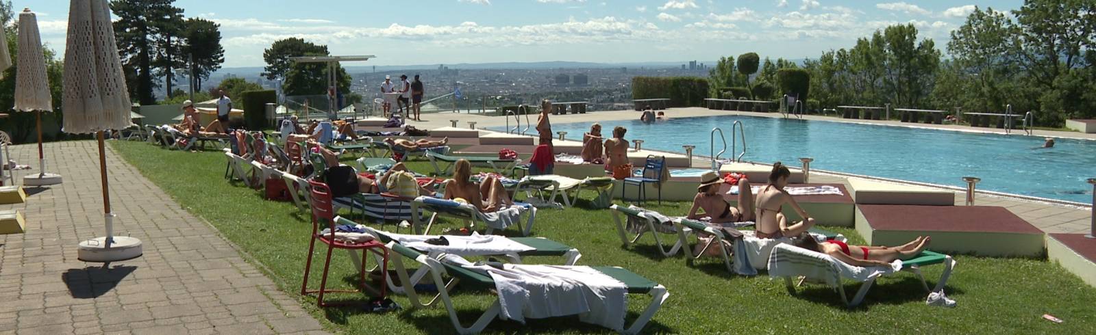 Sommer, Sonne und Aussicht im Krapfenwaldlbad