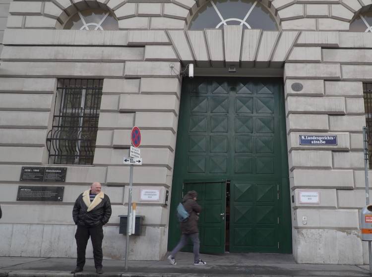Neujahrsmorde: Prozess gegen 51-Jährigen