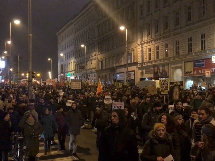 Innenstadt: Protest gegen Akademikerball