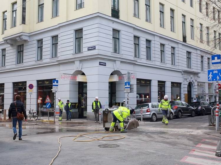 U2 neu: Hört mal, wer in Neubau baggert!