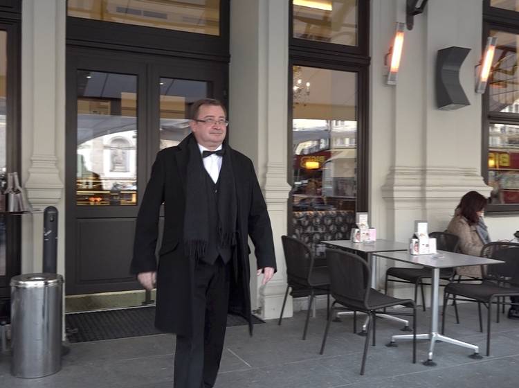 Oberkellner geht nach 40 Jahren in Pension