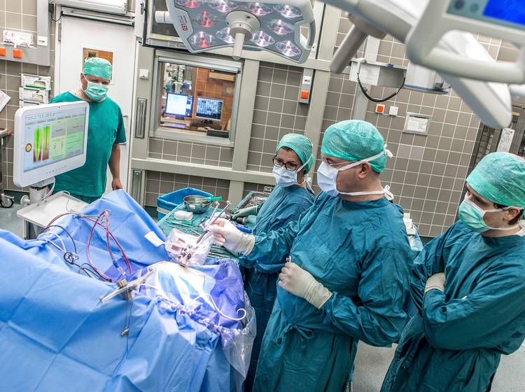Live-Operation für bionische Prothese am AKH