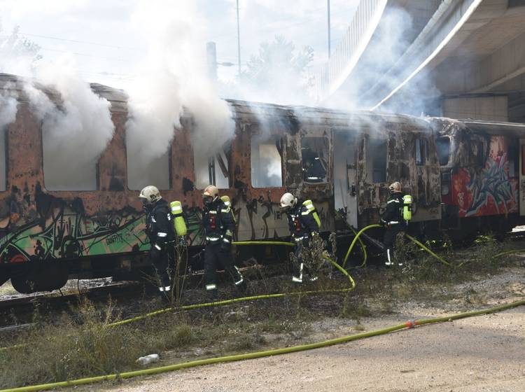 Ostautobahnsperre nach Waggonbrand