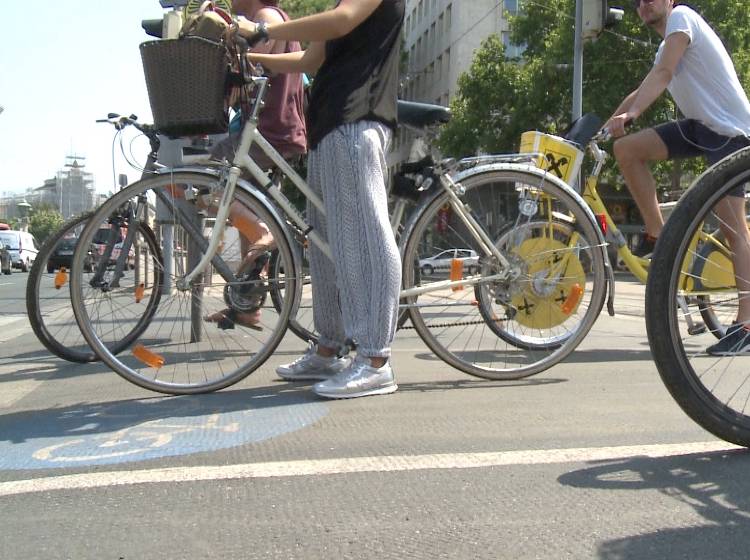 Wagramer Straße: Zweiter Pop-up Radweg öffnet