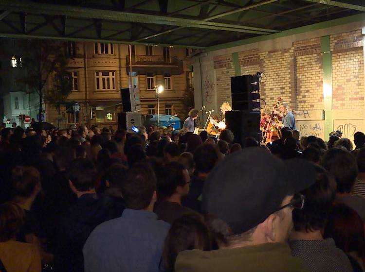 Gürtel Nightwalk: Rockige Party auf der Straße