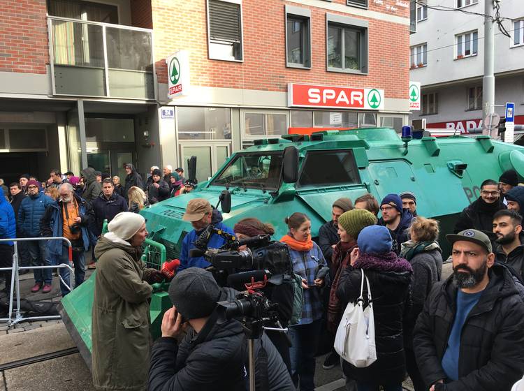 Ottakring: Polizei räumt besetztes Haus
