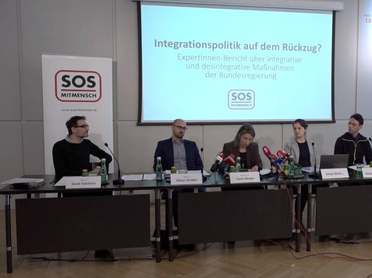 Schlechtes Zeugnis für Integrationspolitik