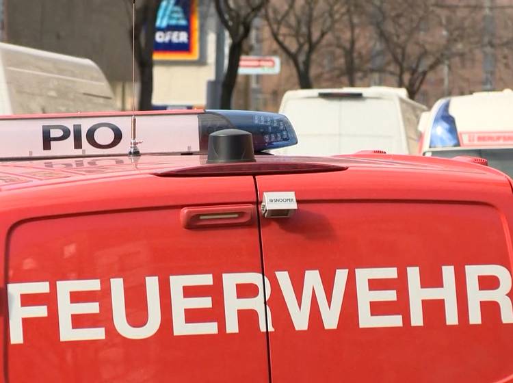 W24-Bezirksflash: Toter bei Zimmerbrand im 15.