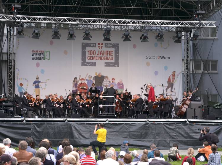 Wiener Symphoniker spielen im Gemeindebau