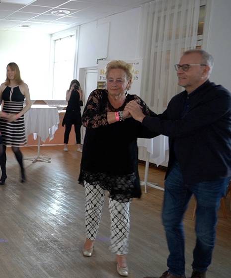 "Queer Dance im Schrebergarten"