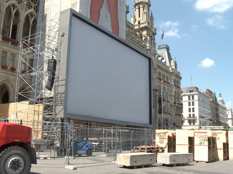 Rathausplatz rüstet sich für Filmfestival