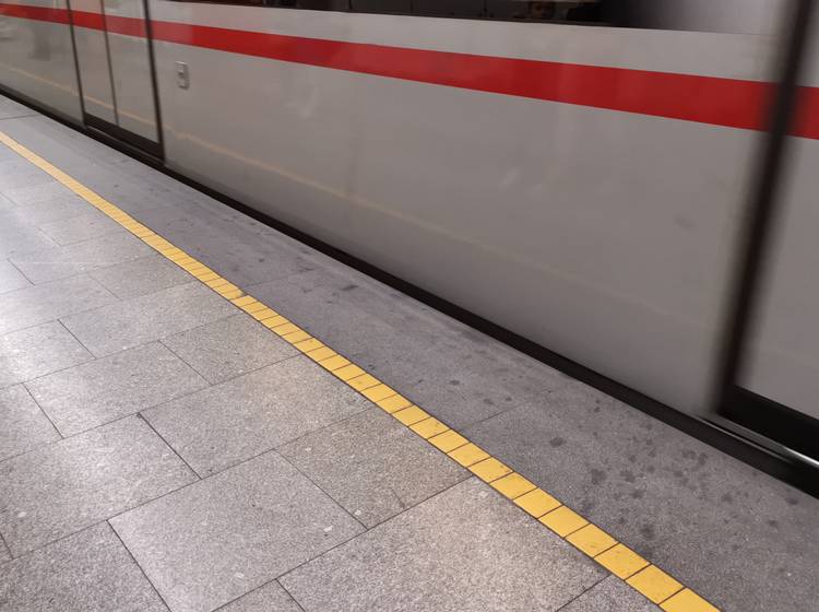 Westbahnhof: Mann auf U3-Gleise geschubst
