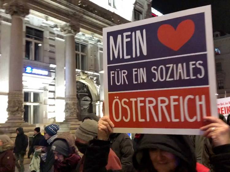 Großdemo gegen Schwarz-Blau