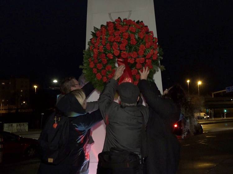 Weissel-Denkmal: Kranzniederlegung