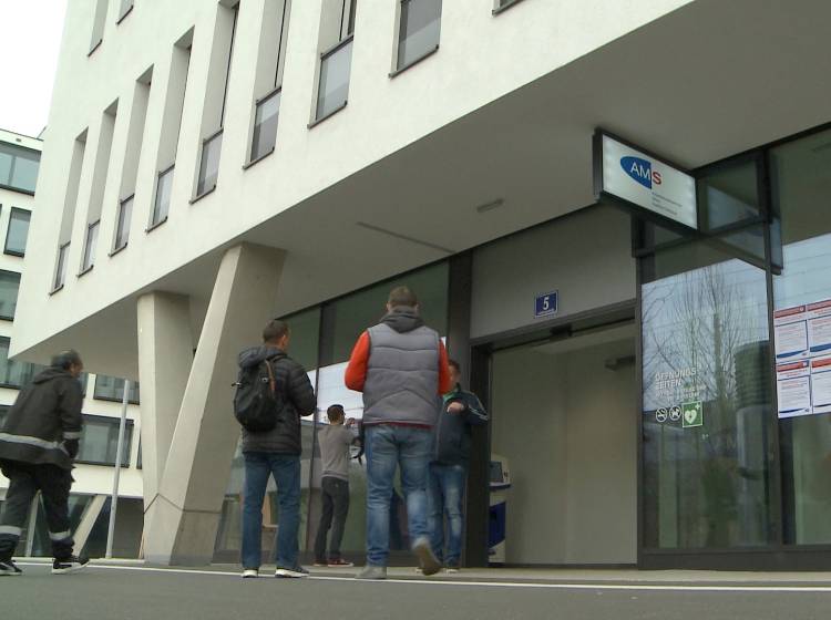 Im Mai 174.000 mehr Arbeitslose als im Vorjahr