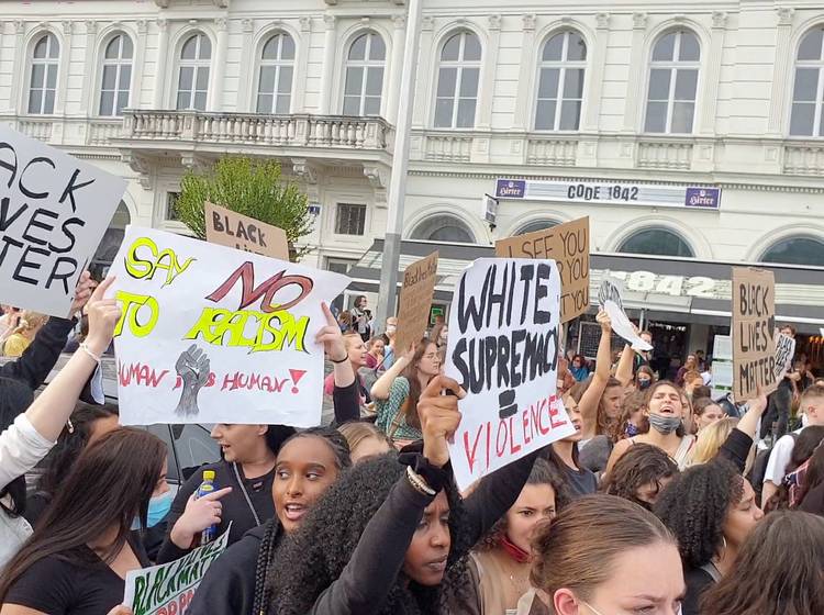 W24-Bezirksflash: Demo gegen Polizeigewalt 