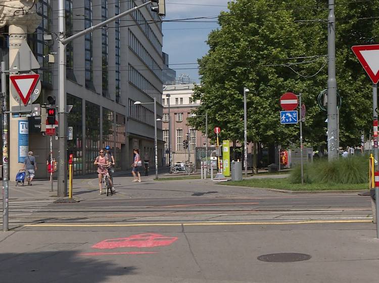Fahrrad-Frotzelei am Karlsplatz zu Ende