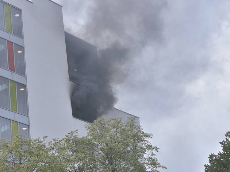 Bezirksflash: Brand, Eröffnung und Geburtstag