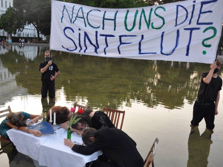 Bezirksflash:  Plastik-Dinner gegen Klimakrise