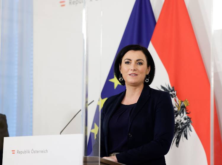 "Grüner Pass" bereits ab April