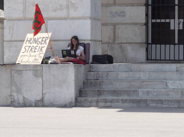Hungerstreik am Heldenplatz