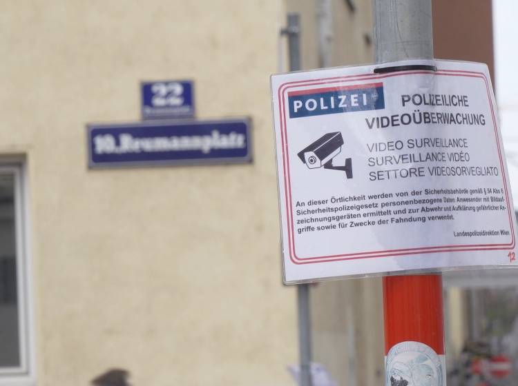 Bezirksflash: Videoüberwachung am Reumannplatz