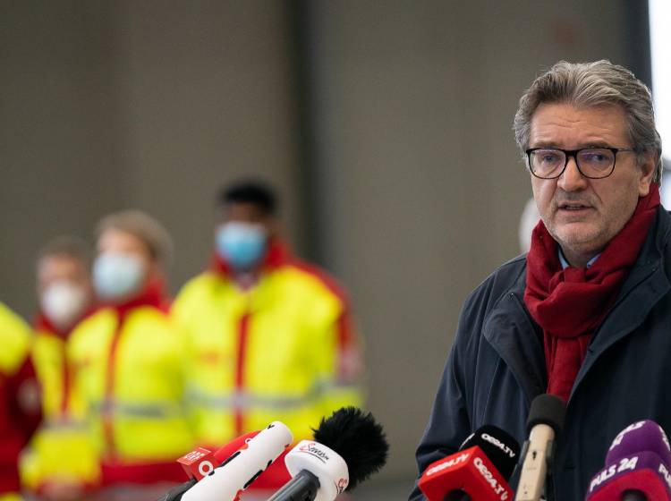 "Wir feiern uns beim Impfen zu früh ab"