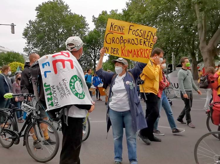 Bezirksflash: Demo gegen Lobautunnel
