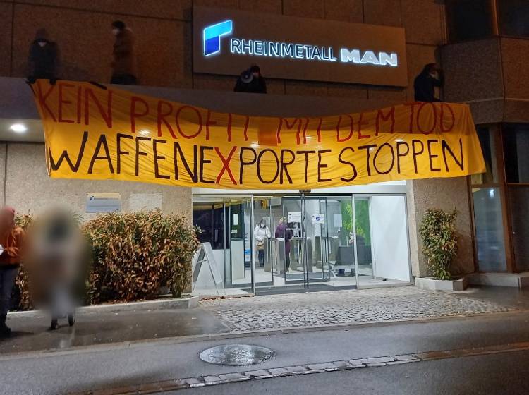 Bezirksflash: Demo-Blockade gegen Waffenexport