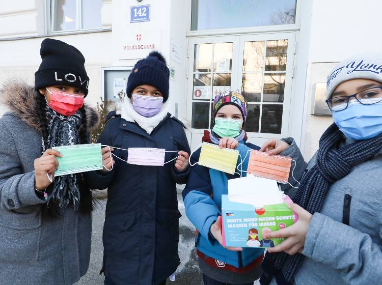 Polaschek hebt Maskenpflicht an Schulen auf