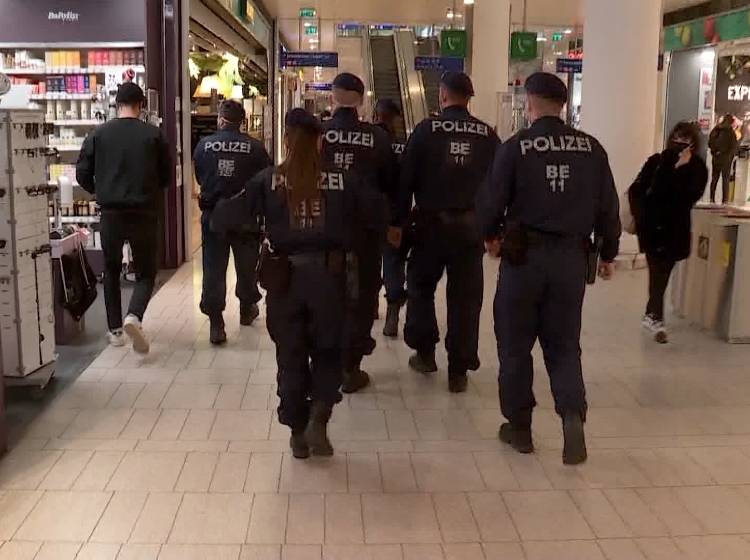 Handel: Polizei kontrolliert Corona-Regeln