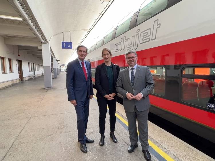 Halbzeit bei Doppelstockwagen Upgrade-Programm