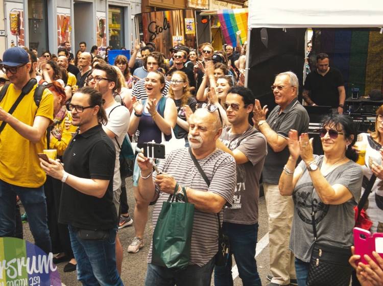 Bezirksflash: LGBTIQ+ Straßenfest in Mariahilf