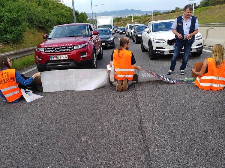 Bezirksflash: Klima-Protest am Verteilerkreis