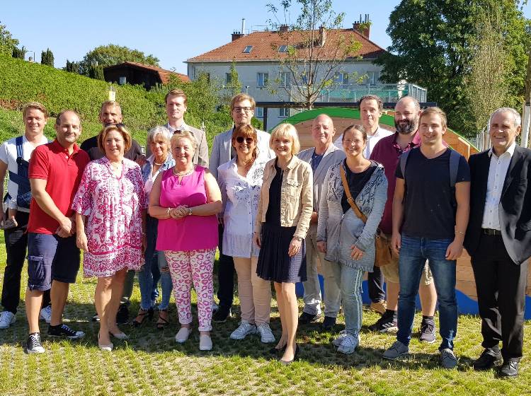 Hietzing mit neuem Generationenspielplatz