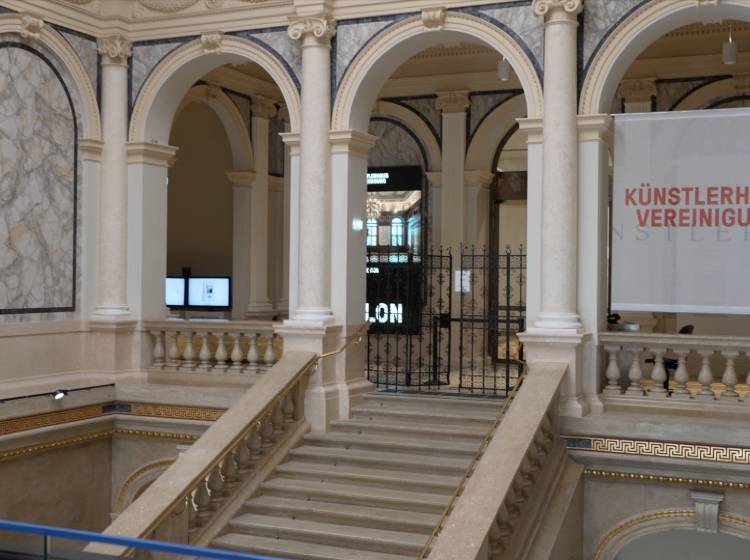 „Loving Others” im Künstlerhaus