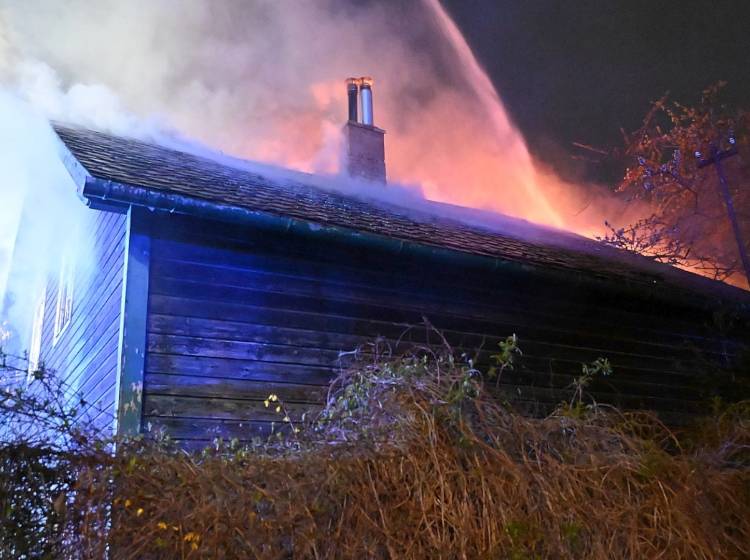 Bezirksflash: Brand in der Hafenzufahrtsstraße