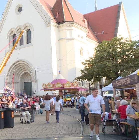 Ottakringer Kirtag: Bier, Wein & Fahrgeschäfte