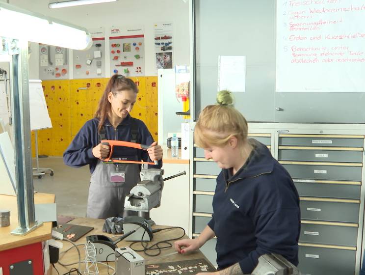 Wiener Netze: Lehrlinge in Zukunftsbereichen