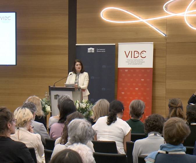 Feministische Außenpolitik: Talk im Parlament