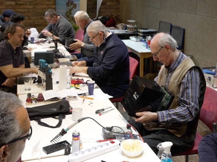 Reparaturcafè im 48er-Tandler