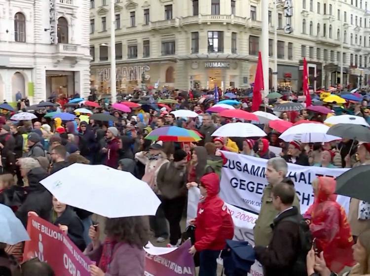 Bezirksflash: Hunderte bei Demo für Demokratie