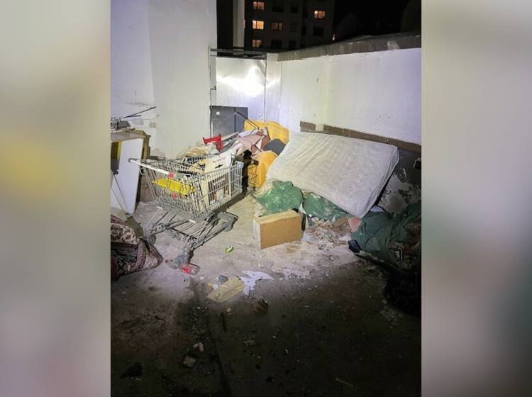 Bezirksflash: Großeinsatz in „Problemhäusern“