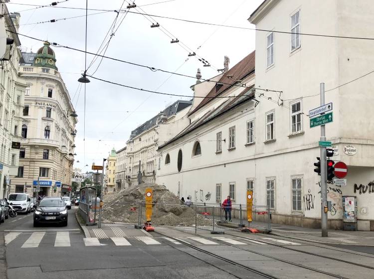 Bezirksflash: Baustelle stört Blutspendezentrale