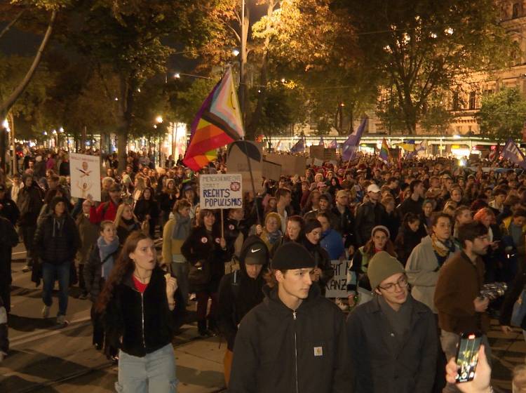 Donnerstagsdemo: Lauter Protest gegen Rechts