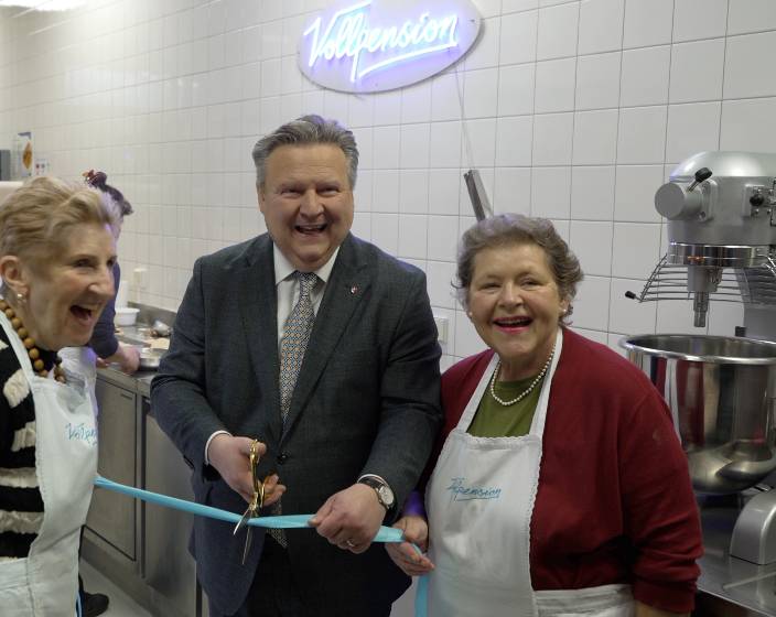 Vollpension eröffnet Generationenbackstube